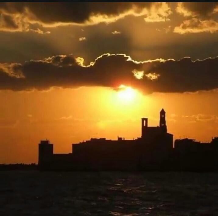 Il Da Vinci Casa Vacanze Giovinazzo Bagian luar foto